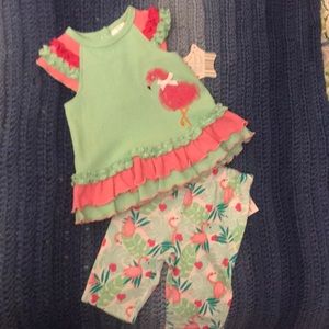 NWT baby girls Capri set.